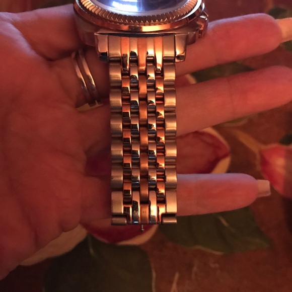 VINCE CAMUTO Watch ?